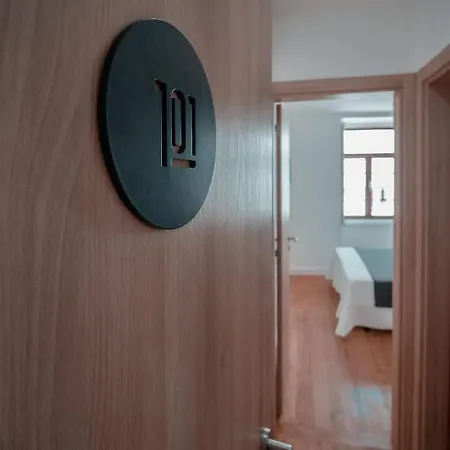 Harbour49 - Flats & 4*